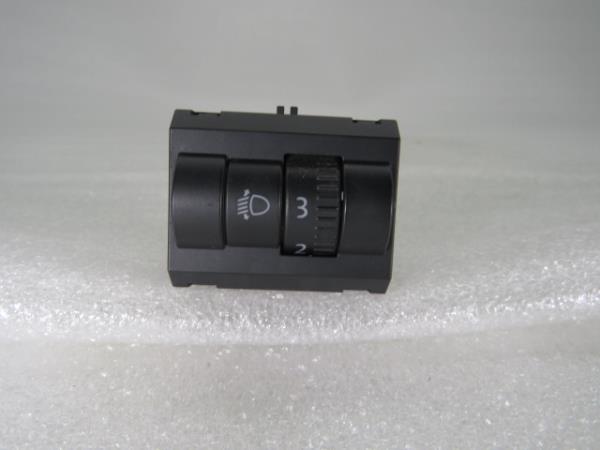 Botão / interruptor electromecânico / relé SKODA Fabia II Hatchback (542, 5J)