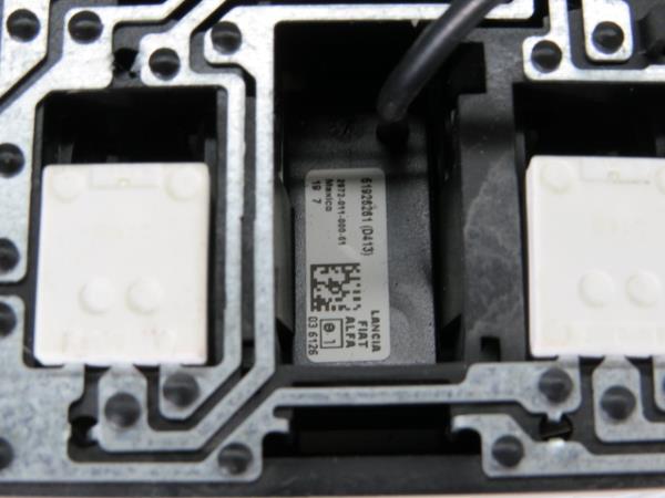 Plafoniera anteriore FIAT 500L (351_, 352_) Imagem-5