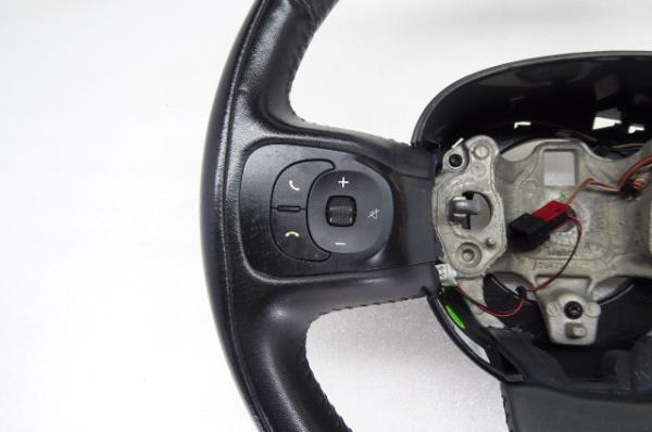 Volante FIAT 500L (351_, 352_) Imagem-1