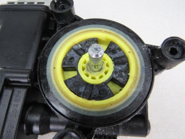 Motore alzacristallo anteriore sinistro FIAT 500L (351_, 352_) Imagem-1