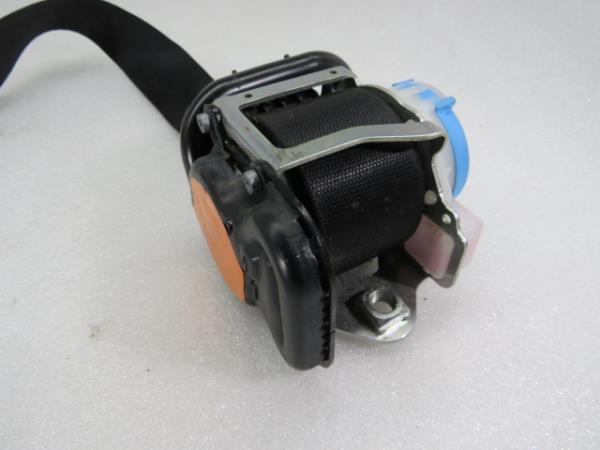 Right front seatbelt pretensioner MERCEDES-BENZ Classe A (W176) Imagem-1