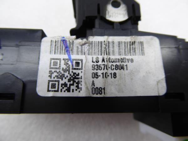 Left Front window control HYUNDAI i20 (GB) Imagem-4