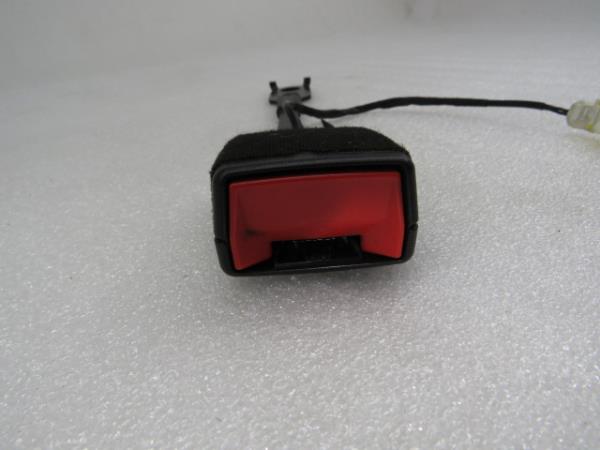 Right front seatbelt pretensioner PEUGEOT 5008 II (M_) Imagem-1