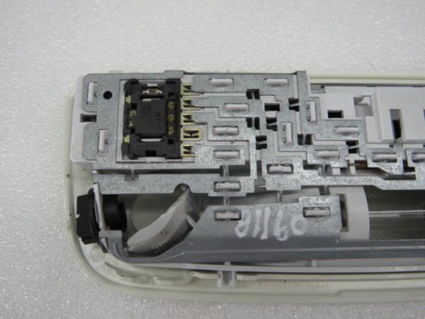 Front seat light MERCEDES-BENZ Classe C (W204) Imagem-4