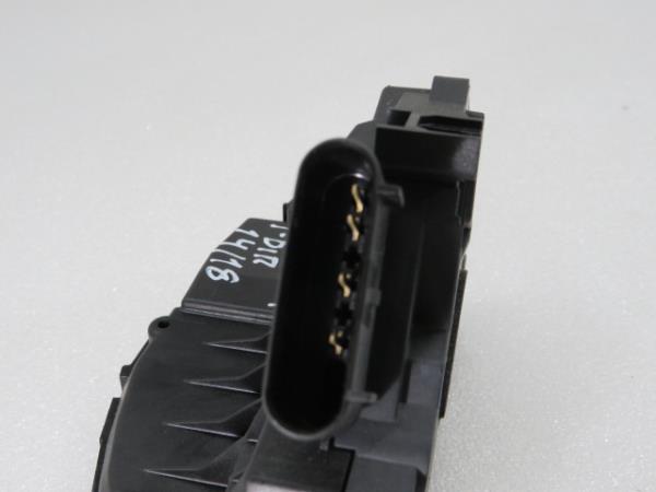 Serratura / chiusura posteriore destra FORD Focus III Sedan Imagem-1