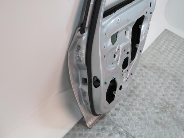 Right rear door OPEL Astra J Imagem-5