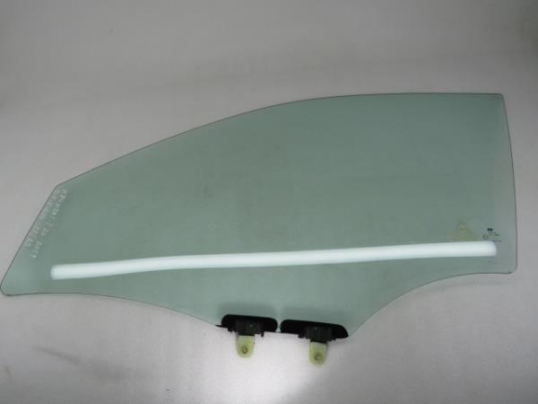Left front door glass HYUNDAI i20 (GB)