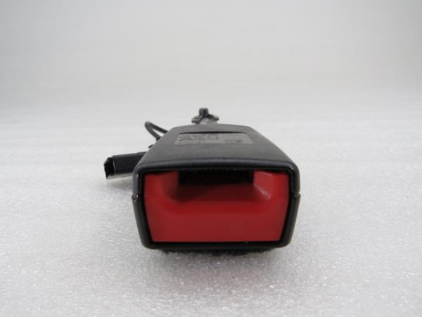 Left front seatbelt pretensioner OPEL Astra J Imagem-1