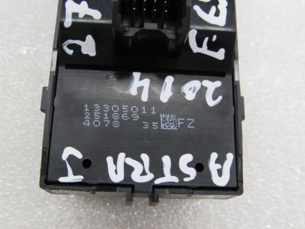 Left Front window control OPEL Astra J Imagem-4