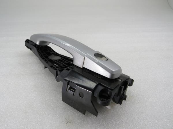 Left front door handle OPEL Astra J Imagem-2