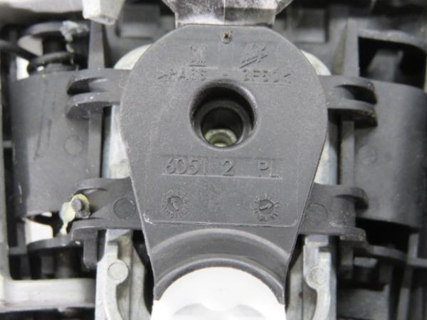 Left front door handle OPEL Astra J Imagem-5