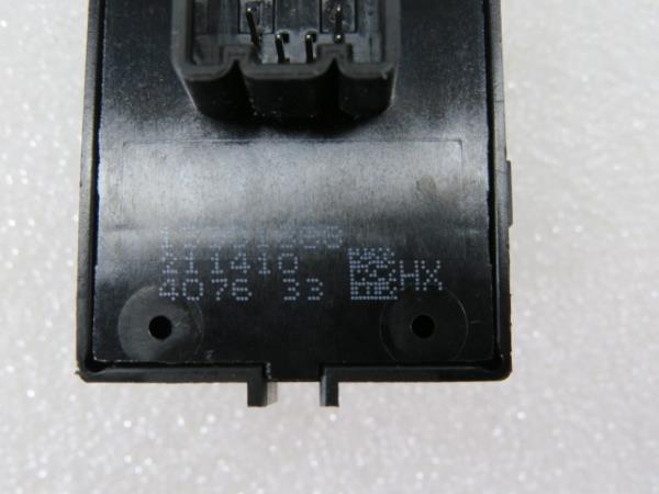 Right Rear window control OPEL Astra J Imagem-4