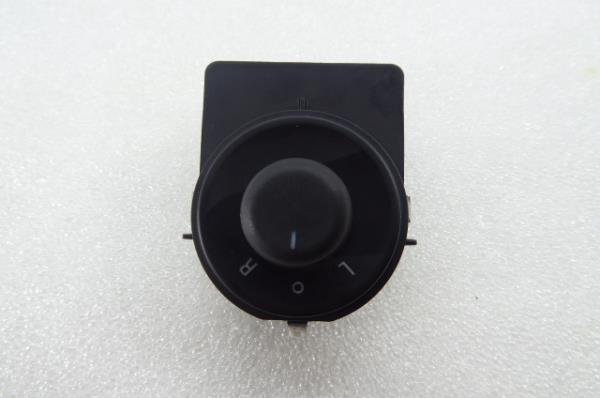 Electromechanical switch  OPEL Astra J