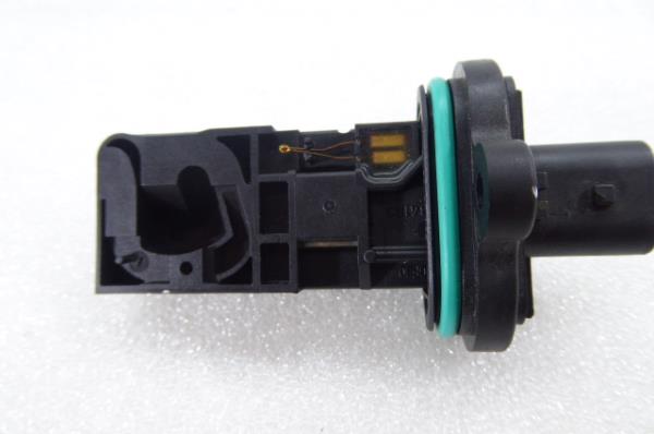 Mass Air Flow Sensor (MAF) OPEL Astra J Imagem-3