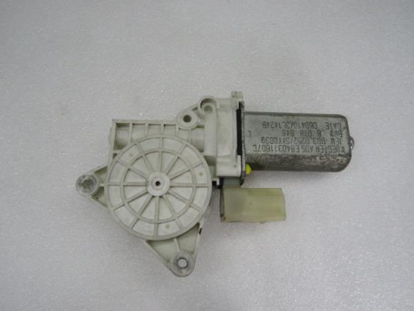 Motor Elevalunas Delantero Derecho BMW 1 (E81) Imagem-3