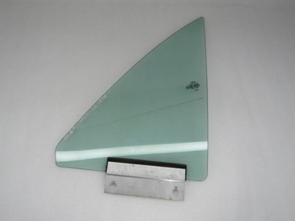 Vidro triangular frente esquerdo AUDI TT (8N3)