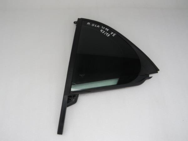 Left rear triangle window MERCEDES-BENZ GLA (X156)