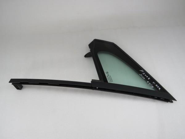 Vidro triangular frente esquerdo PEUGEOT 2008 I (CU_)
