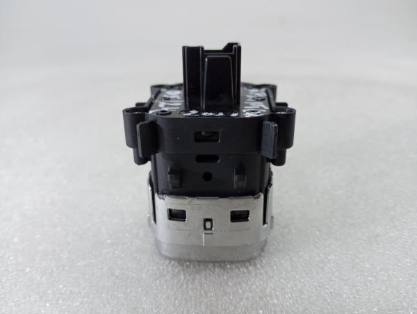 Botão / interruptor electromecânico / relé MERCEDES-BENZ Sprinter 3,5-t (907, 910) Imagem-5