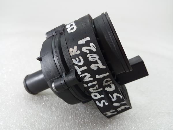 Water pump MERCEDES-BENZ Sprinter 3,5-t (907, 910) Imagem-2