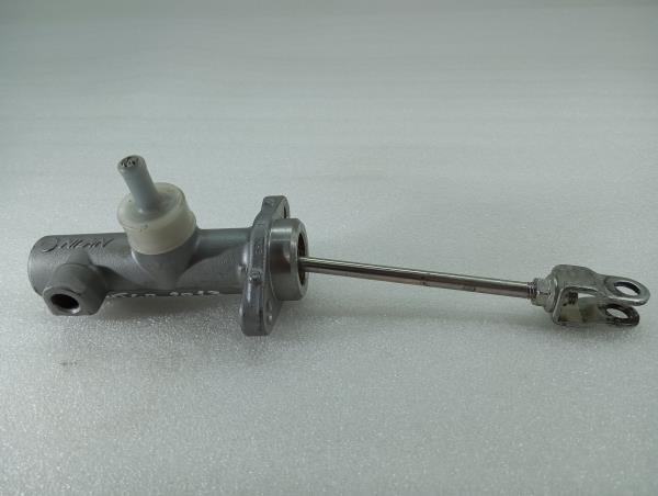 Pompe d'embrayage MITSUBISHI Canter (FB7, FB8, FE7, FE8) VII