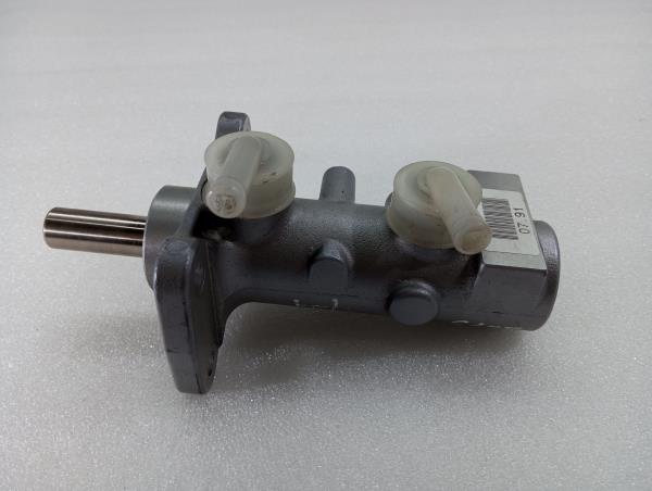 Pompe hydraulique du système de freinage MITSUBISHI Canter (FB7, FB8, FE7, FE8) VII