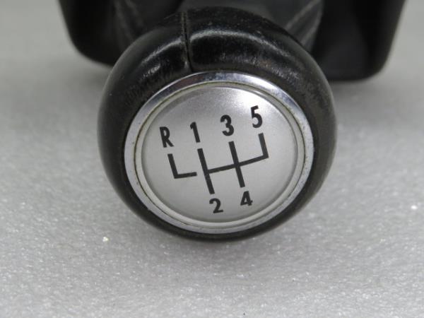 Gear lever shifter / knob  VOLKSWAGEN Polo (6R, 6C) Imagem-1