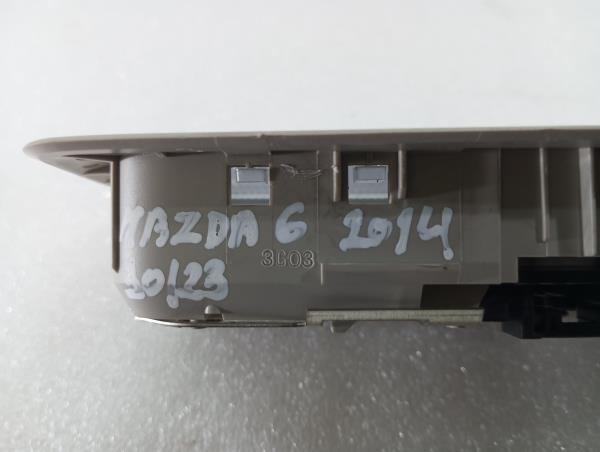 Plafoniera anteriore MAZDA 6 Station Wagon (GJ, GL) Imagem-4