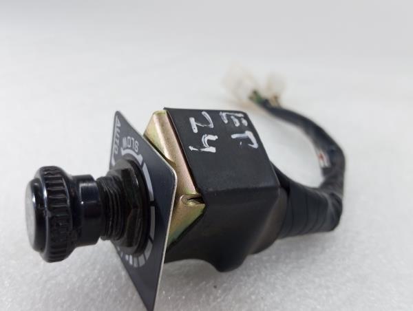 Bouton / interrupteur électromécanique  MITSUBISHI Canter (FB7, FB8, FE7, FE8) VII Imagem-1