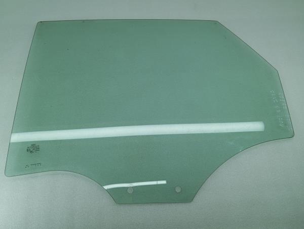 Left rear door glass AUDI Q3 (8U)