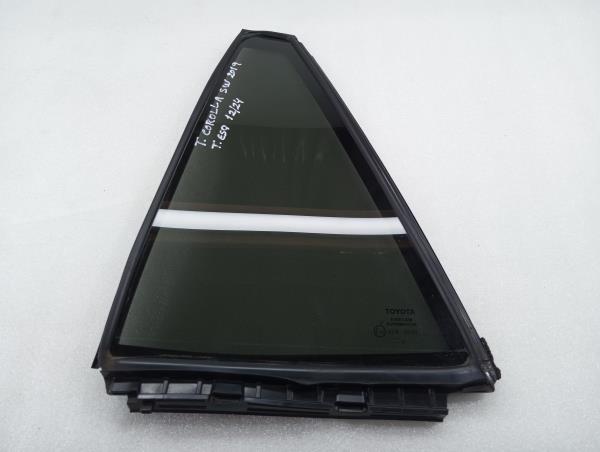 Left rear triangle window TOYOTA Corolla Touring Sports (_E21_)
