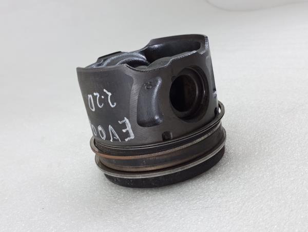 Piston de moteur LAND ROVER Range Rover Evoque (L538) Imagem-2