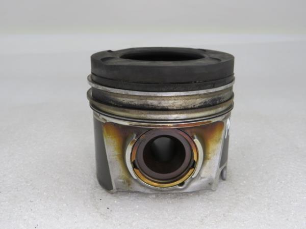 Piston MERCEDES-BENZ Classe C (W204)