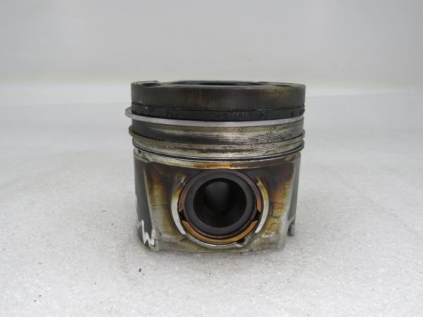 Piston MERCEDES-BENZ Classe C (W204)