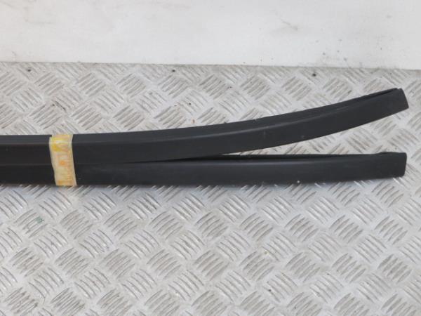 Roof Bars VOLVO V60 I (155) Imagem-1