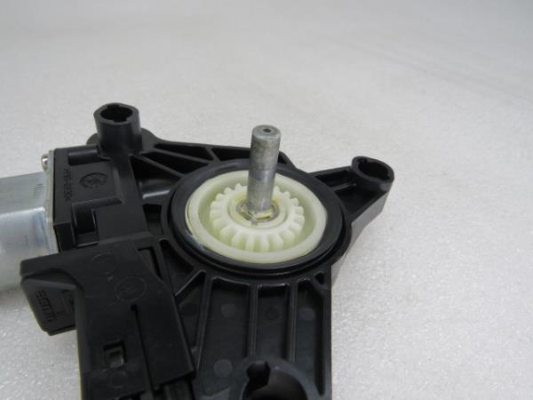 Motore alzacristallo posteriore destro VOLVO V40 Hatchback Imagem-1