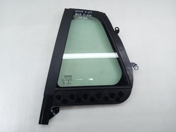 Left rear triangle window VOLVO V60 I (155)