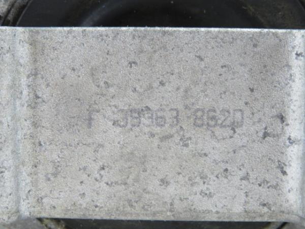 Apoio do motor VOLVO V40 Hatchback Imagem-4