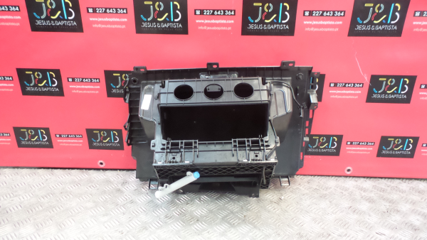 Vano portaoggetti LAND ROVER Range Rover Evoque (L538) Imagem-1