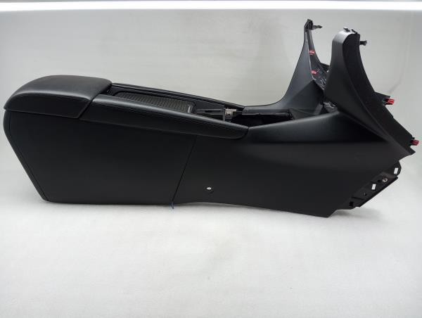 Center console  MAZDA 3 (BM)