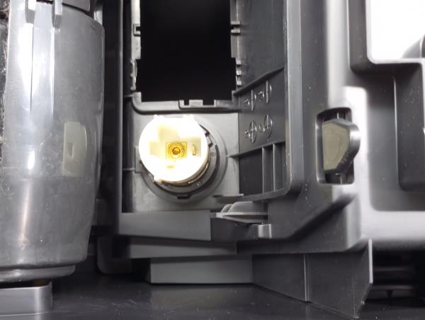 Center console  MAZDA 3 (BM) Imagem-7