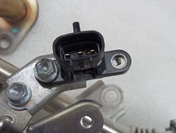 Radiador de gases / EGR TOYOTA Auris Touring Sports (_E18_) Imagem-4