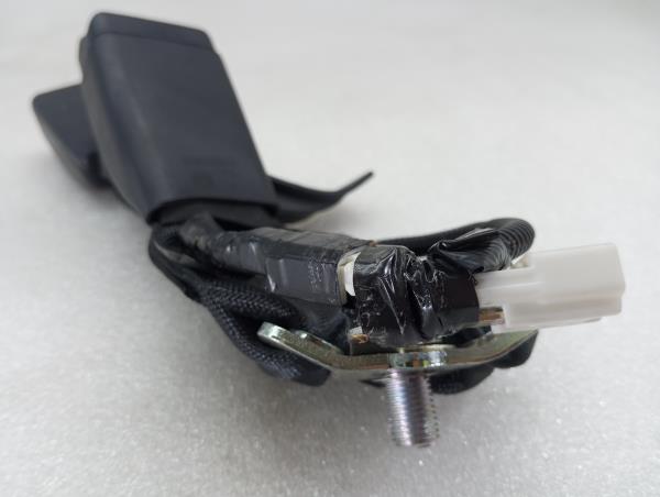 Left rear seatbelt pretensioner TOYOTA Auris Touring Sports (_E18_) Imagem-4