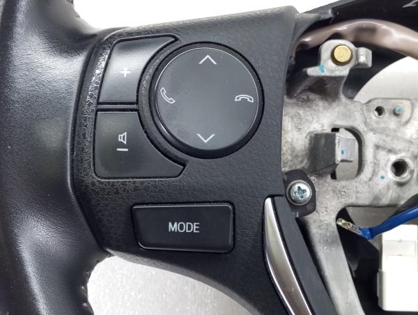 Steering wheel TOYOTA Auris Touring Sports (_E18_) Imagem-5