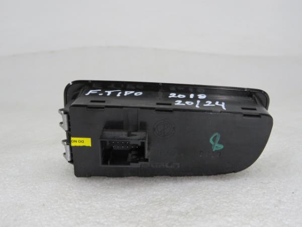 Botón / interruptor electromecánico FIAT Tipo Wagon (358_) Imagem-1