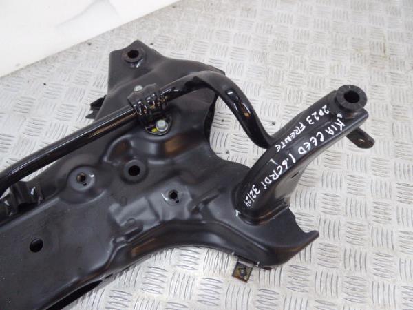 Telaio anteriore KIA Ceed Sportswagon (CD) Imagem-2