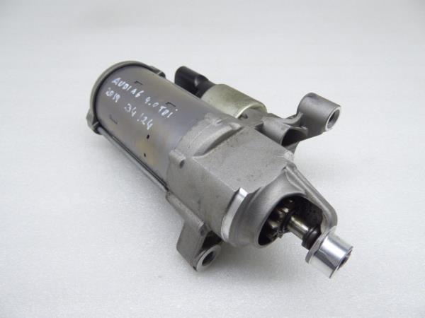 Motor de arranque AUDI A6 (4A2, C8)