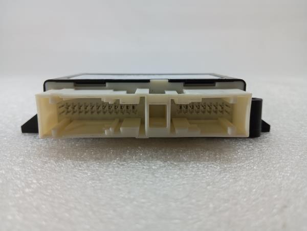 Botão / interruptor electromecânico / relé SKODA Kodiaq (NS7) Imagem-3