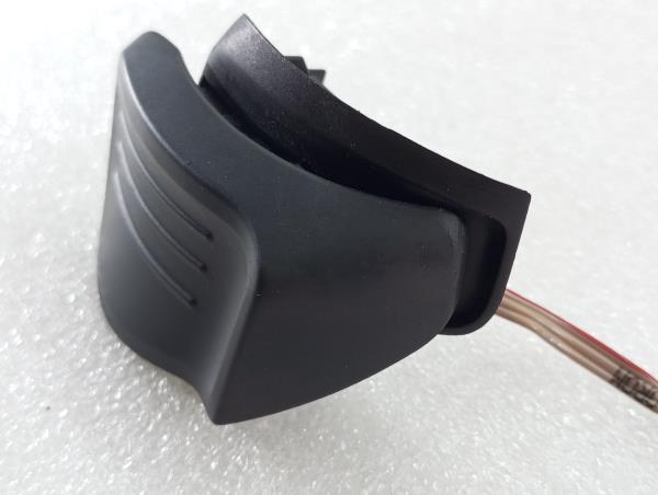 Botão / interruptor electromecânico / relé SKODA Kodiaq (NS7) Imagem-1