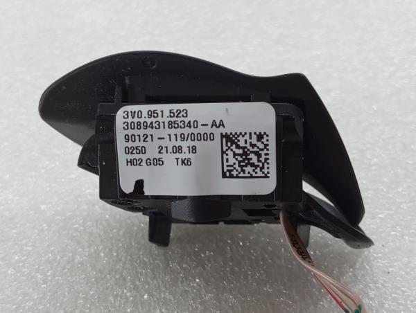 Botão / interruptor electromecânico / relé SKODA Kodiaq (NS7) Imagem-5